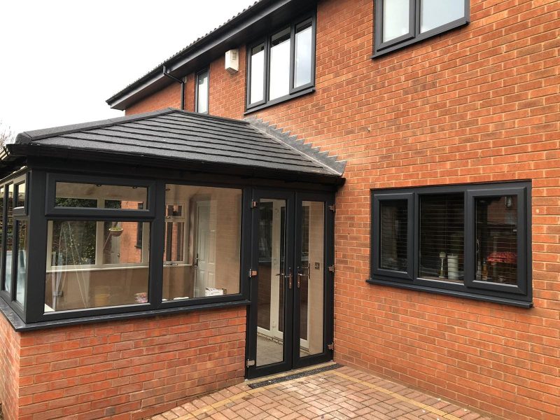 Conservatory Roof Replacement Options: The 2025 Guide (Tiled, Glass & Hybrid)