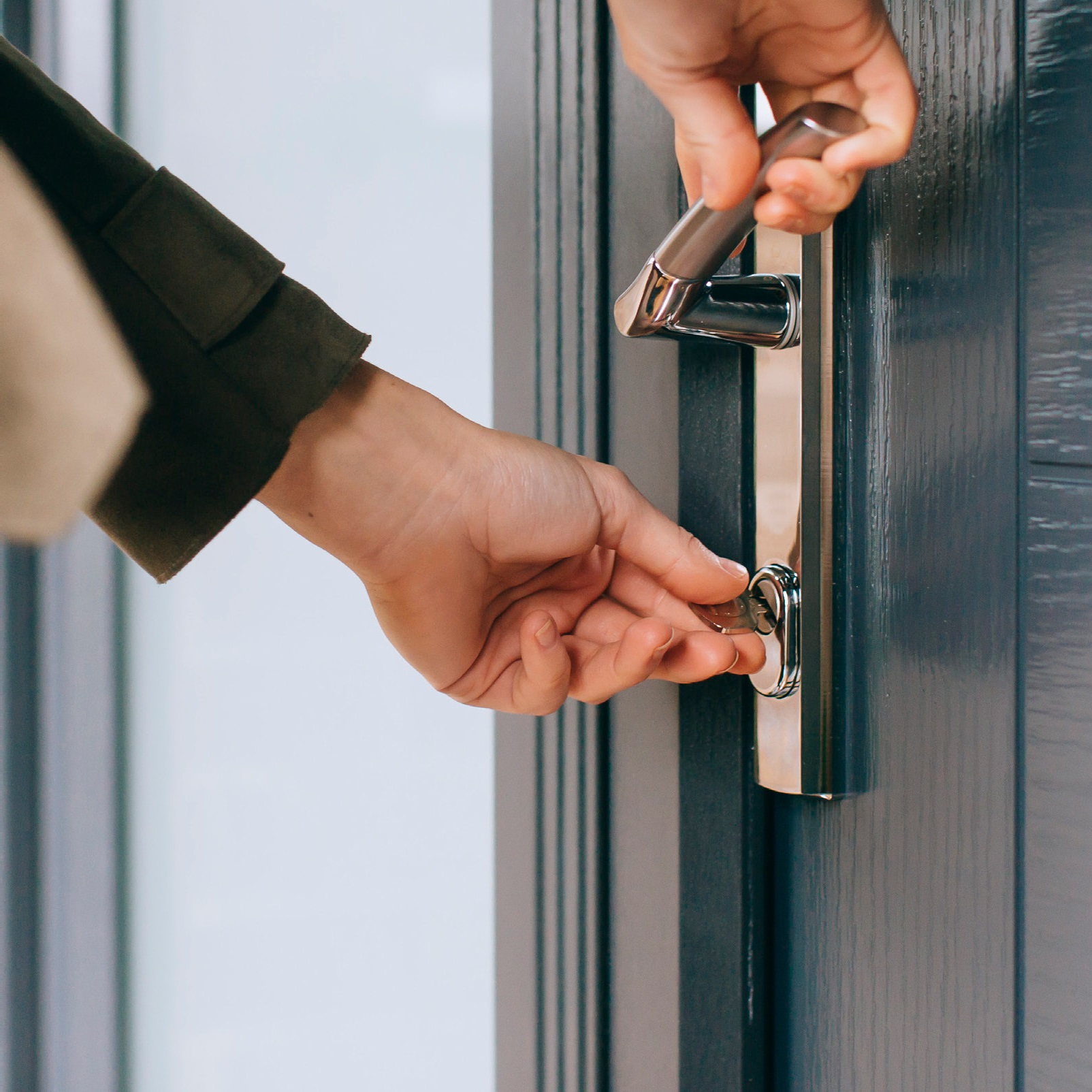 Kubu smart door technology Kubu smart door technology-controlled with your phone